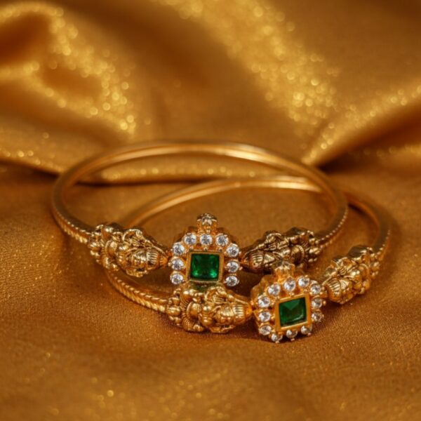 Divine Lakshmi & Emerald Temple Kadas