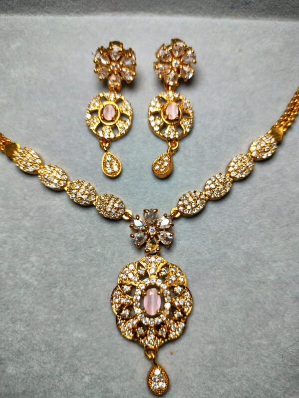 Elegant Kundan & Pearl Drop Mangalsutra Necklace